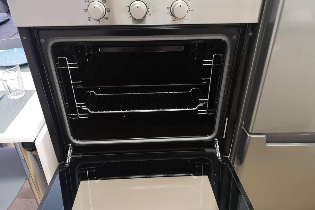 Piso Moderno Con Garaje En El Centro De Vigo Apartment Bagian luar foto